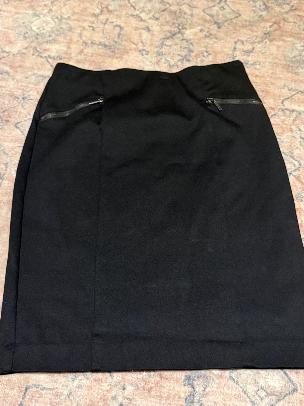 Alfani Pencil Skirt Like New Black Sz 4 - Sleek Zip Pocket Detail